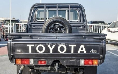 Toyota Land Cruiser 70, 2024 год, 8 160 000 рублей, 6 фотография