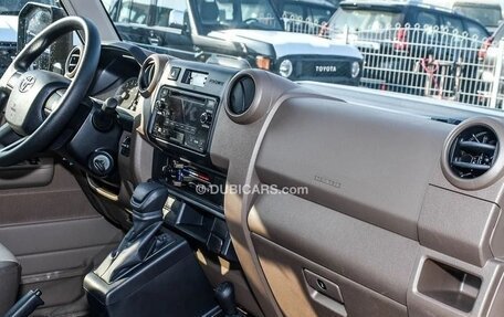 Toyota Land Cruiser 70, 2024 год, 8 160 000 рублей, 10 фотография