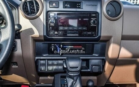 Toyota Land Cruiser 70, 2024 год, 8 160 000 рублей, 13 фотография