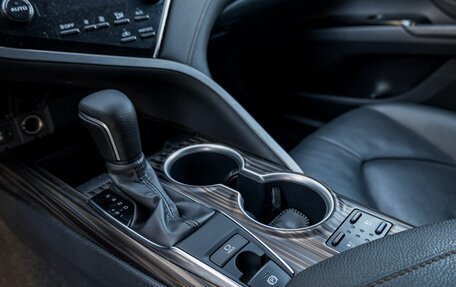 Toyota Camry, 2020 год, 3 276 800 рублей, 10 фотография