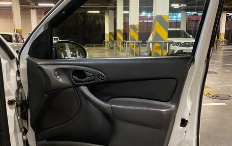 Ford Focus IV, 2000 год, 280 000 рублей, 19 фотография