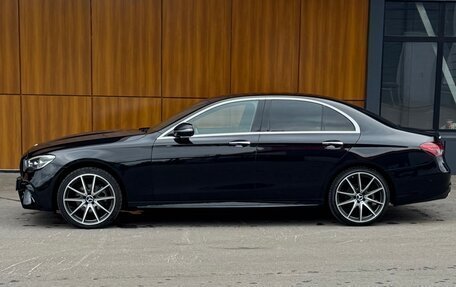 Mercedes-Benz E-Класс, 2021 год, 4 000 000 рублей, 4 фотография