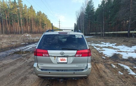 Toyota Sienna II рестайлинг, 2004 год, 1 400 000 рублей, 4 фотография