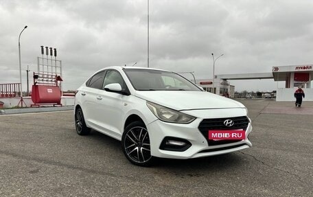 Hyundai Solaris II рестайлинг, 2018 год, 920 000 рублей, 2 фотография