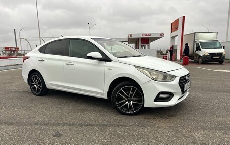 Hyundai Solaris II рестайлинг, 2018 год, 920 000 рублей, 11 фотография