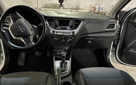 Hyundai Solaris II рестайлинг, 2018 год, 920 000 рублей, 8 фотография