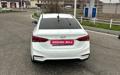 Hyundai Solaris II рестайлинг, 2018 год, 920 000 рублей, 10 фотография