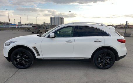 Infiniti FX II, 2012 год, 2 100 000 рублей, 2 фотография