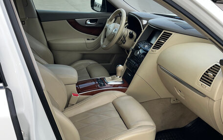 Infiniti FX II, 2012 год, 2 100 000 рублей, 16 фотография