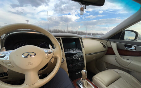 Infiniti FX II, 2012 год, 2 100 000 рублей, 13 фотография