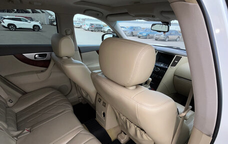 Infiniti FX II, 2012 год, 2 100 000 рублей, 26 фотография