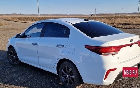 KIA Rio IV, 2020 год, 1 350 000 рублей, 3 фотография