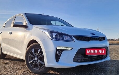 KIA Rio IV, 2020 год, 1 350 000 рублей, 4 фотография