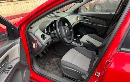 Chevrolet Cruze II, 2009 год, 500 000 рублей, 3 фотография