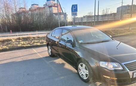 Volkswagen Passat B6, 2006 год, 650 000 рублей, 2 фотография