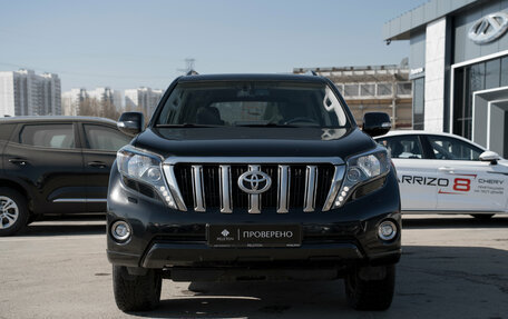 Toyota Land Cruiser Prado 150 рестайлинг 2, 2017 год, 4 300 000 рублей, 3 фотография