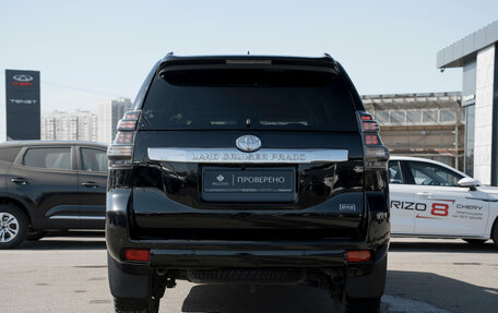 Toyota Land Cruiser Prado 150 рестайлинг 2, 2017 год, 4 300 000 рублей, 6 фотография