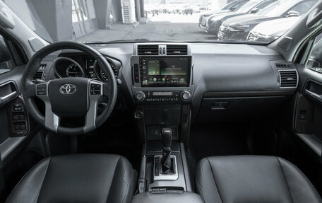 Toyota Land Cruiser Prado 150 рестайлинг 2, 2017 год, 4 300 000 рублей, 8 фотография