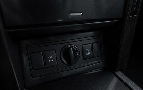 Toyota Land Cruiser Prado 150 рестайлинг 2, 2017 год, 4 300 000 рублей, 16 фотография