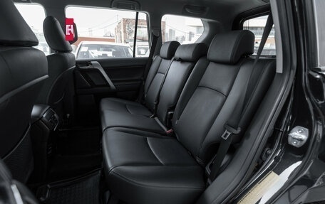 Toyota Land Cruiser Prado 150 рестайлинг 2, 2017 год, 4 300 000 рублей, 12 фотография