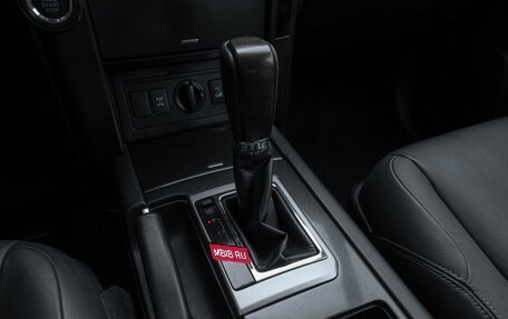 Toyota Land Cruiser Prado 150 рестайлинг 2, 2017 год, 4 300 000 рублей, 14 фотография