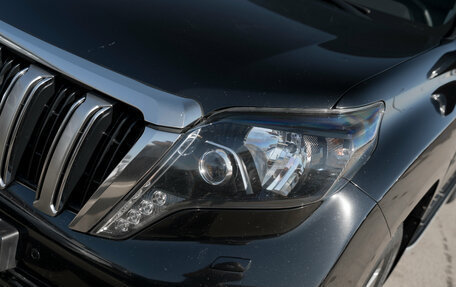 Toyota Land Cruiser Prado 150 рестайлинг 2, 2017 год, 4 300 000 рублей, 27 фотография