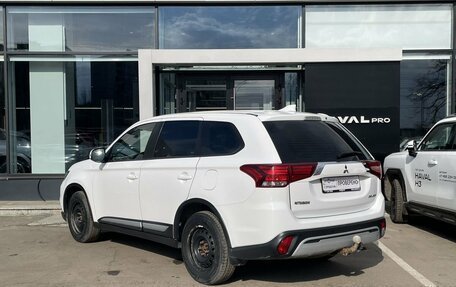 Mitsubishi Outlander III рестайлинг 3, 2019 год, 1 812 000 рублей, 7 фотография