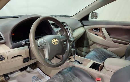 Toyota Camry, 2008 год, 1 050 000 рублей, 17 фотография