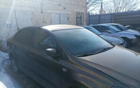 Volkswagen Polo VI (EU Market), 2015 год, 743 000 рублей, 2 фотография