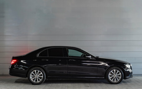 Mercedes-Benz E-Класс, 2020 год, 2 749 000 рублей, 5 фотография