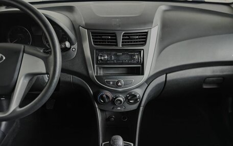 Hyundai Solaris II рестайлинг, 2014 год, 993 000 рублей, 14 фотография