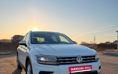 Volkswagen Tiguan II, 2018 год, 3 000 000 рублей, 4 фотография