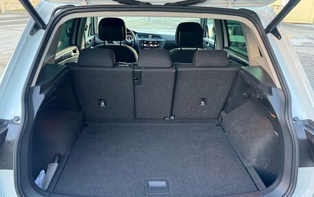 Volkswagen Tiguan II, 2018 год, 3 000 000 рублей, 12 фотография