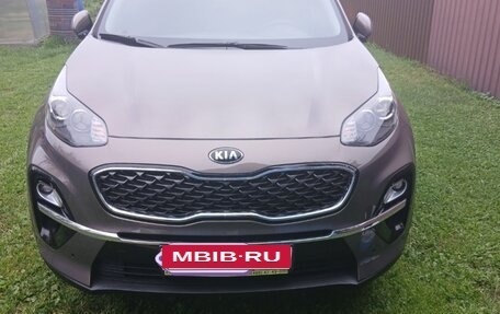 KIA Sportage IV рестайлинг, 2019 год, 2 400 000 рублей, 2 фотография