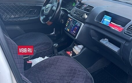 Skoda Fabia II, 2012 год, 395 000 рублей, 3 фотография