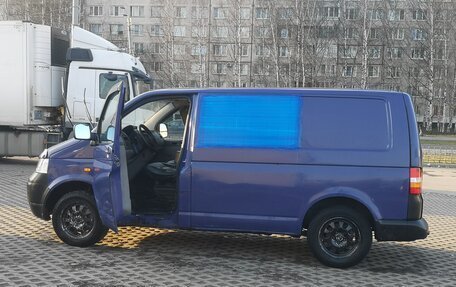 Volkswagen Transporter T5 рестайлинг, 2006 год, 670 000 рублей, 4 фотография