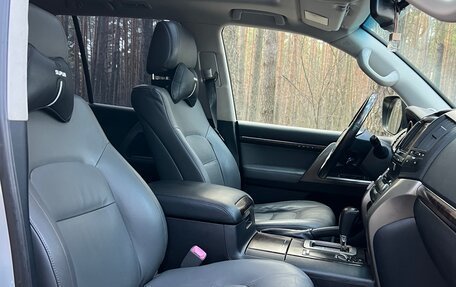 Toyota Land Cruiser 200, 2009 год, 3 750 000 рублей, 17 фотография