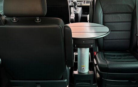 Volkswagen Multivan T6 рестайлинг, 2022 год, 8 700 000 рублей, 6 фотография