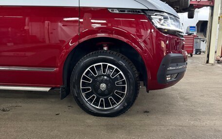 Volkswagen Multivan T6 рестайлинг, 2022 год, 8 700 000 рублей, 12 фотография