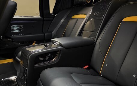 Rolls-Royce Cullinan, 2021 год, 37 500 000 рублей, 11 фотография