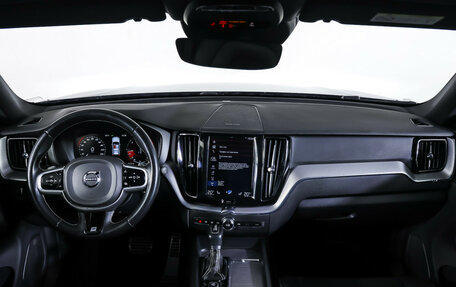 Volvo XC60 II, 2019 год, 3 985 000 рублей, 15 фотография