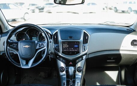 Chevrolet Cruze II, 2013 год, 809 000 рублей, 8 фотография