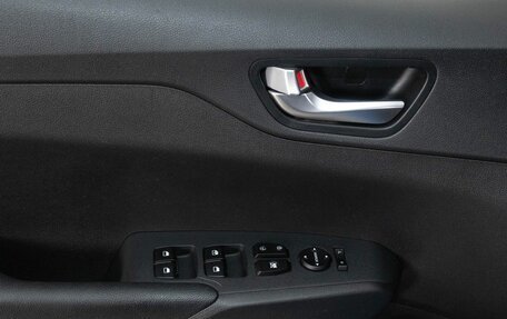 Hyundai Solaris II рестайлинг, 2020 год, 1 698 000 рублей, 16 фотография