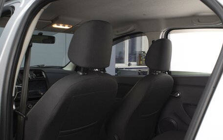 Renault Logan II, 2019 год, 930 000 рублей, 10 фотография