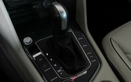 Volkswagen Tiguan II, 2020 год, 3 897 000 рублей, 17 фотография