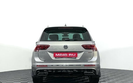 Volkswagen Tiguan II, 2020 год, 3 897 000 рублей, 6 фотография