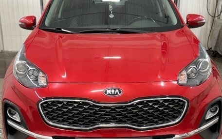 KIA Sportage IV рестайлинг, 2020 год, 2 400 000 рублей, 1 фотография