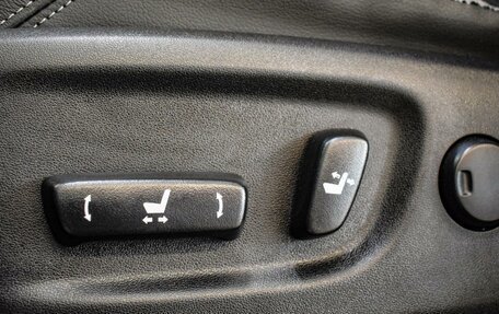 Toyota Land Cruiser Prado 150 рестайлинг 2, 2017 год, 4 700 000 рублей, 16 фотография