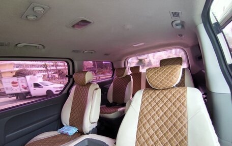 Hyundai Grand Starex Grand Starex I рестайлинг 2, 2013 год, 1 600 000 рублей, 4 фотография