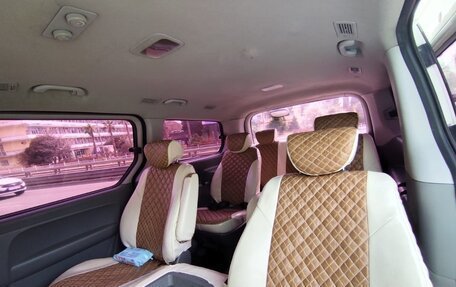 Hyundai Grand Starex Grand Starex I рестайлинг 2, 2013 год, 1 600 000 рублей, 5 фотография